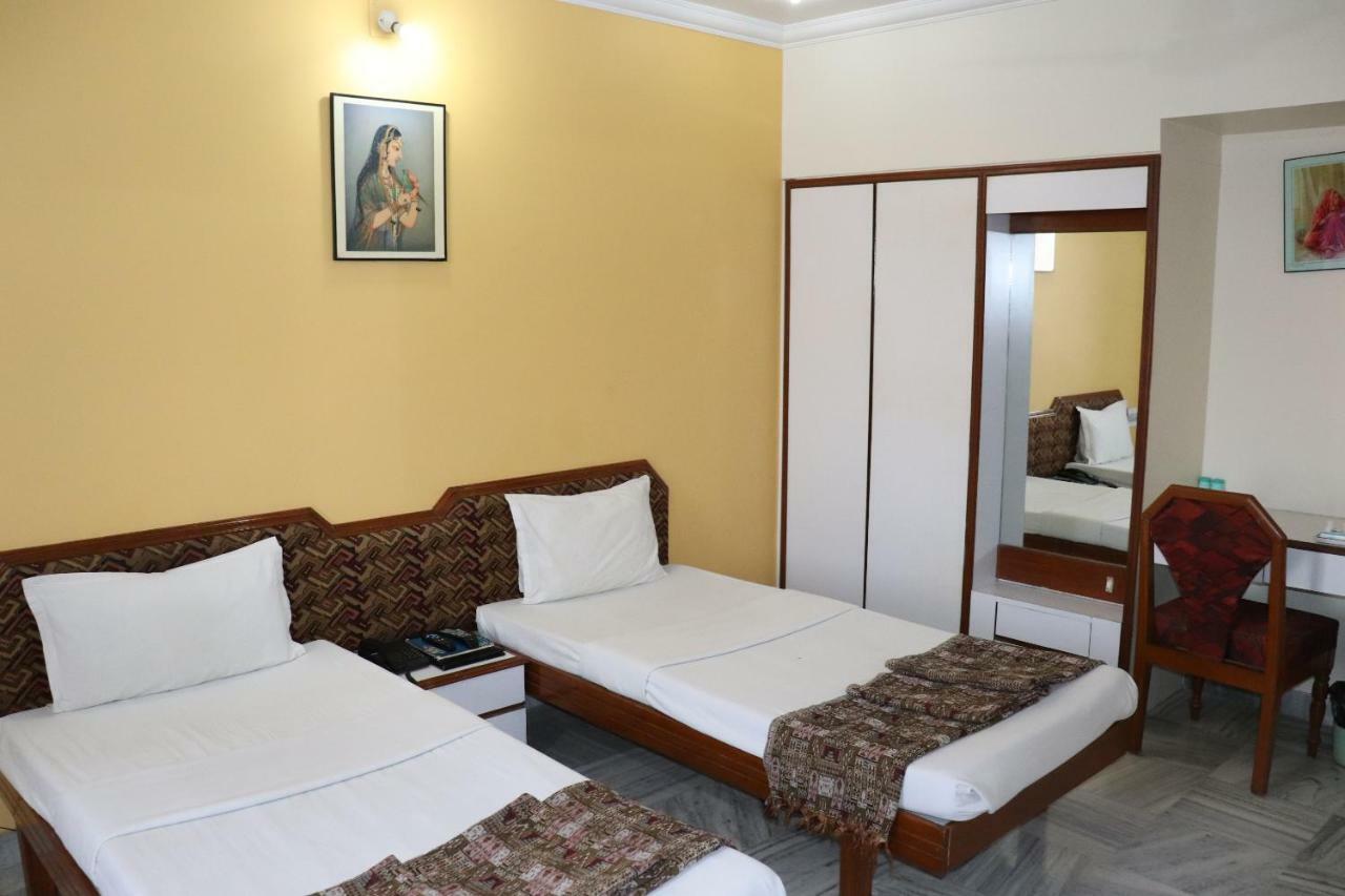 Geetco Hotel Jalor Extérieur photo