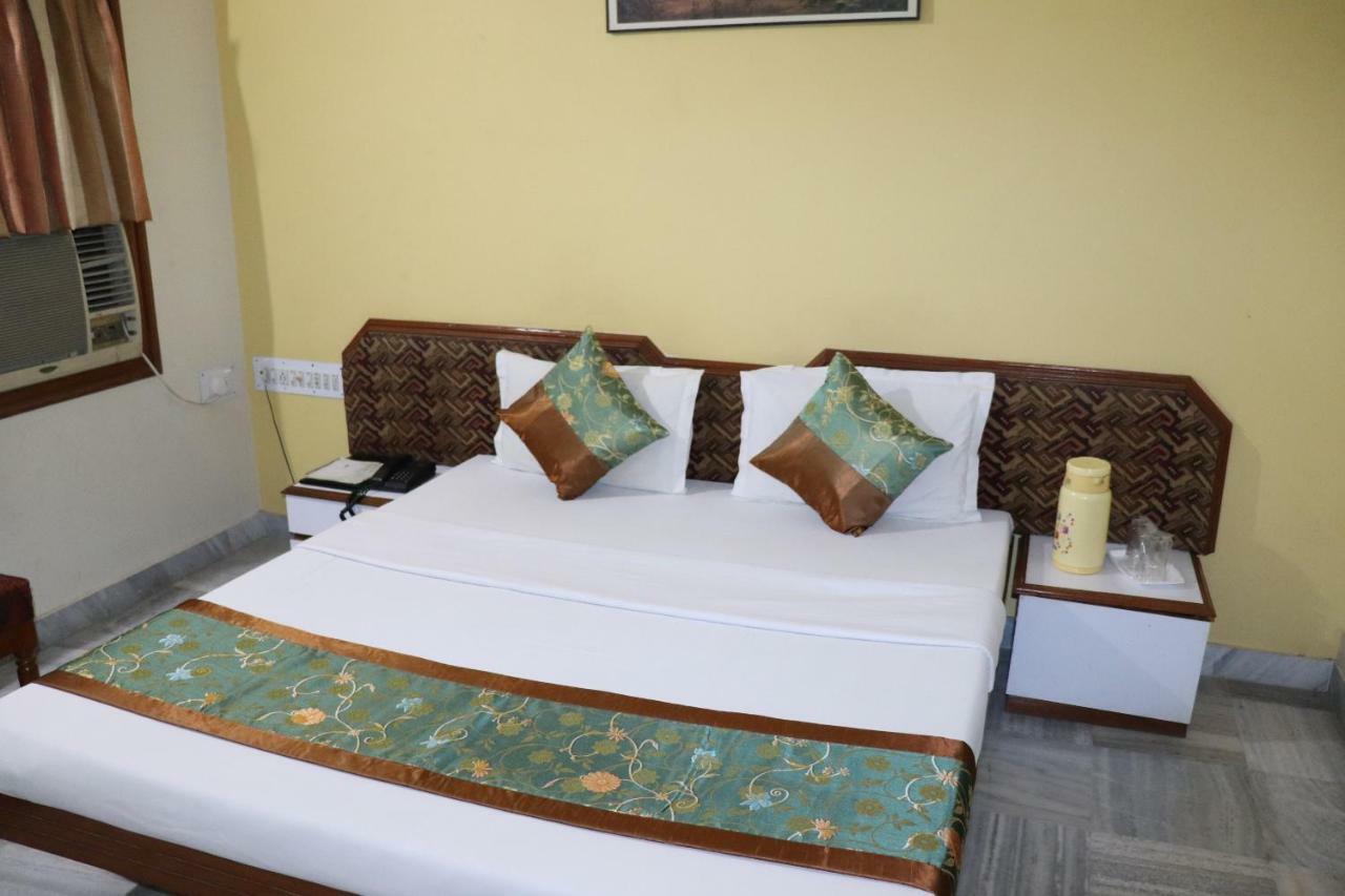 Geetco Hotel Jalor Extérieur photo