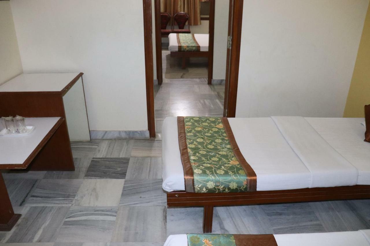 Geetco Hotel Jalor Extérieur photo