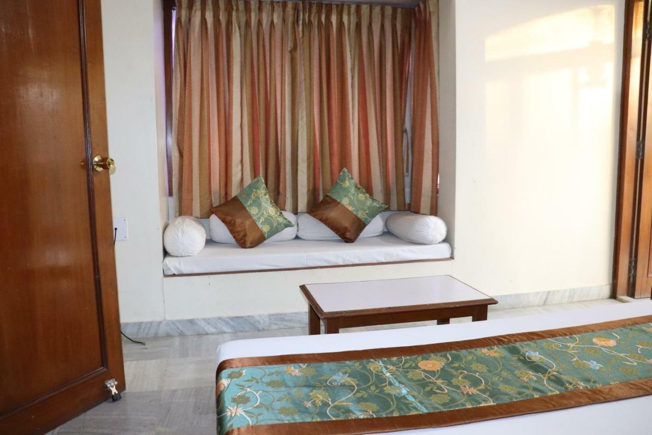 Geetco Hotel Jalor Extérieur photo